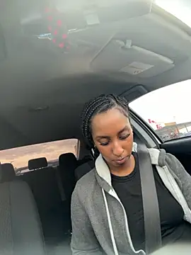 Your Paris online show from 11.18.25