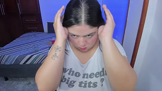 Snapshot of iris_torrez_ chatting on 01.06.26 iris torrez online show from 01.06.26