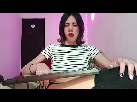 lucydreamm online show from 09.21.25