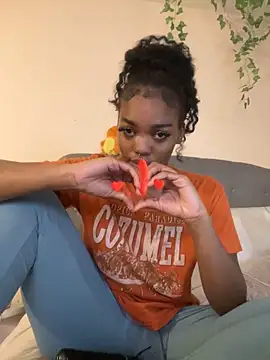 Snapshot of magicalc00ch chatting on 02.12.25 magicalc00ch online show from 02.12.25