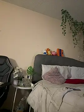 Snapshot of magicalc00ch chatting on 02.19.25 magicalc00ch online show from 02.19.25