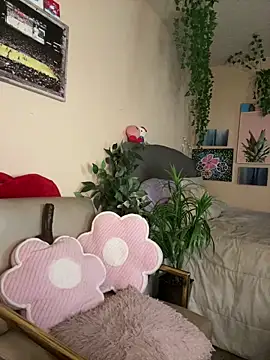 Snapshot of magicalc00ch chatting on 03.12.25 magicalc00ch online show from 03.12.25