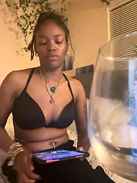 Snapshot of magicalc00ch chatting on 09.10.25 magicalc00ch online show from 09.10.25