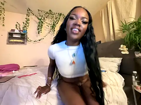 Snapshot of magicalc00ch chatting on 09.27.25 magicalc00ch online show from 09.27.25