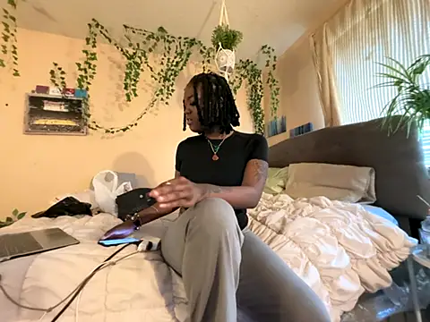 Snapshot of magicalc00ch chatting on 10.23.25 magicalc00ch online show from 10.23.25