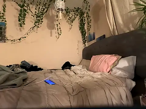 Snapshot of magicalc00ch chatting on 11.09.25 magicalc00ch online show from 11.09.25