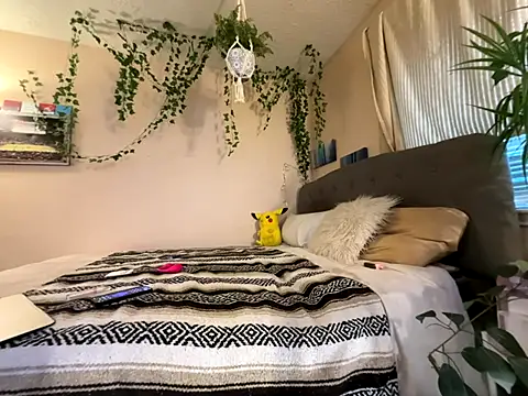 Snapshot of magicalc00ch chatting on 11.23.25 magicalc00ch online show from 11.23.25