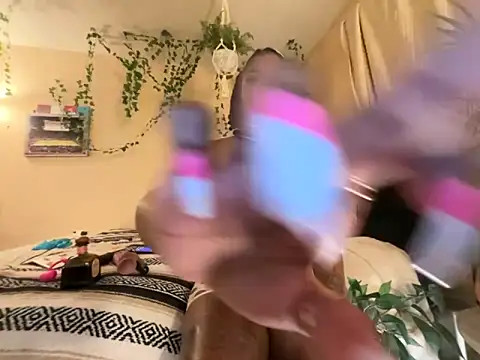 Snapshot of magicalc00ch chatting on 11.26.25 magicalc00ch online show from 11.26.25