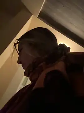 Snapshot of casalinga88 chatting on 12.17.25 casalinga88 online show from 12.17.25