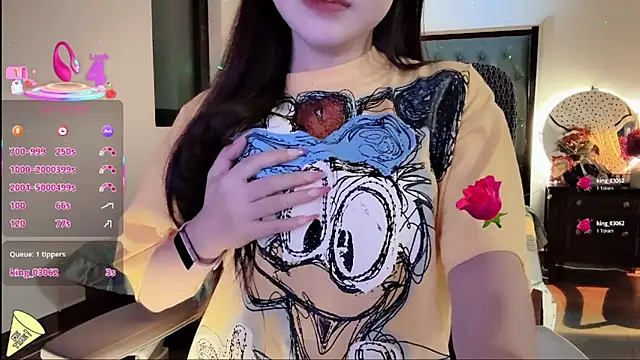 Berrysweet 68 online show from 10.24.25