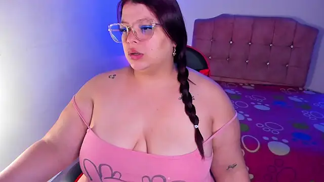 Snapshot of Sheryl_Hamilton chatting on 11.11.25 Sheryl Hamilton online show from 11.11.25