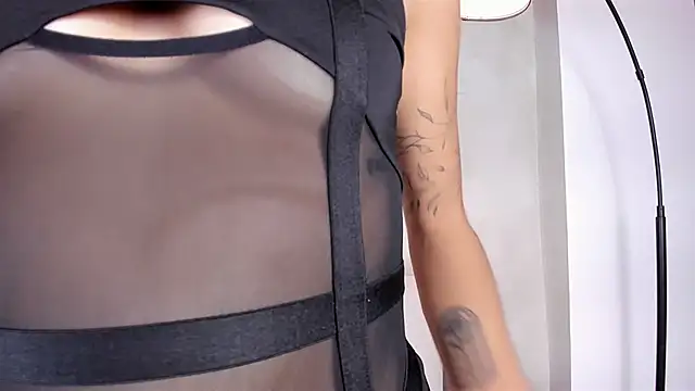 honeyhot69   online show from 01.04.25