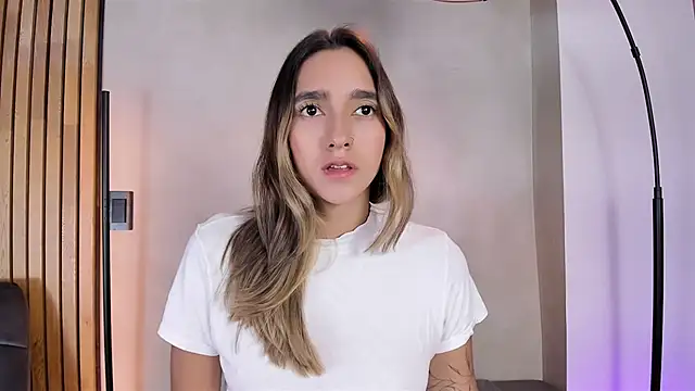 honeyhot69   online show from 01.06.25