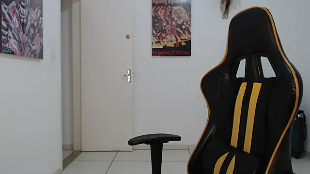 Snapshot of CrisBathoryxxx chatting on 01.18.25 CrisBathoryxxx online show from 01.18.25