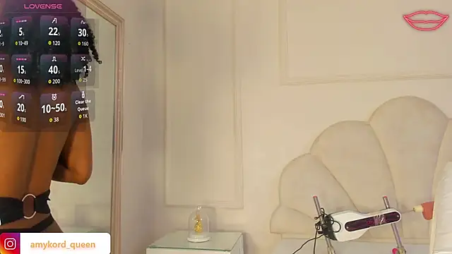 Snapshot of Amykord chatting on 10.05.25 Amykord online show from 10.05.25