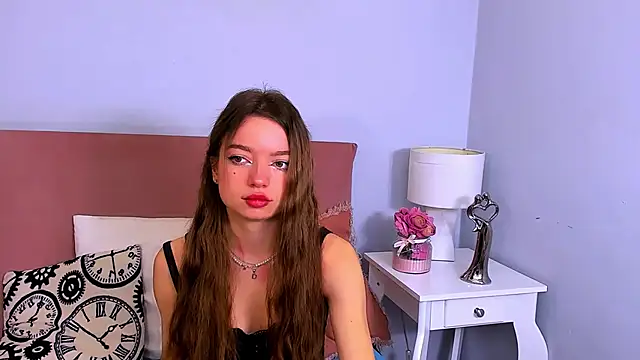 GraceLips online show from 03.17.25