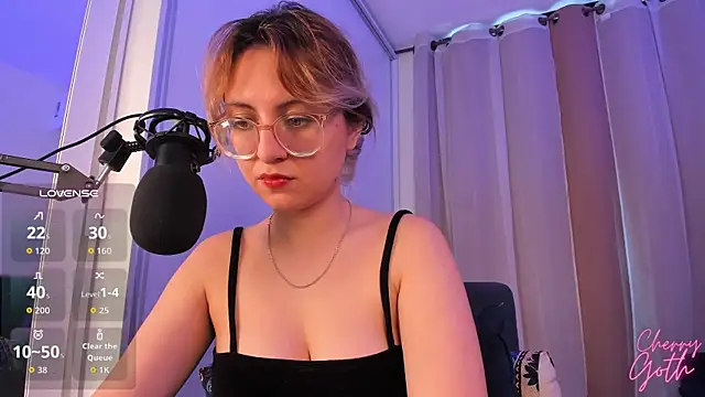 Snapshot of CherryGoth chatting on 10.22.25 CherryGoth online show from 10.22.25