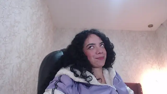 EmmaCowperr online show from 01.07.25