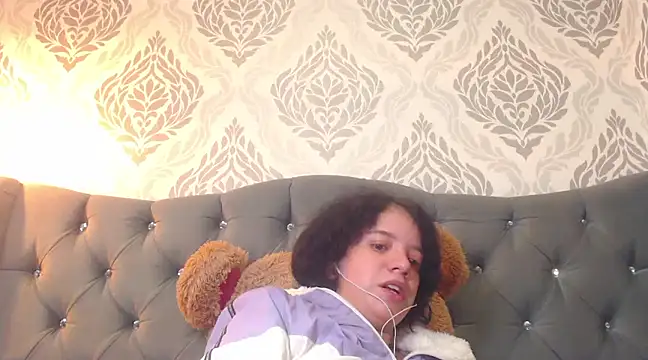 EmmaCowperr online show from 02.27.25