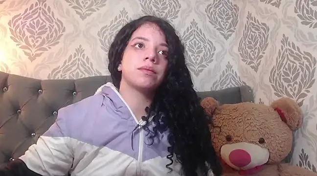 EmmaCowperr online show from 03.06.25