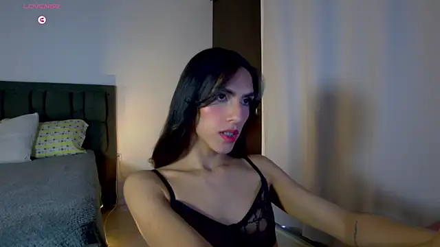 AlanaSofiia online show from 06.04.26