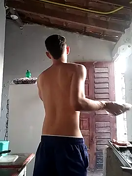 Snapshot of MicaelRian69 chatting on 12.18.25 MicaelRian69 online show from 12.18.25