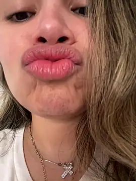 melanny10 online show from 02.28.25