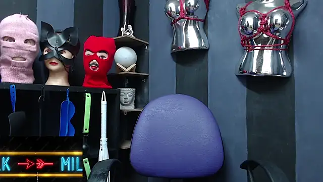 LucyStrike  online show from 12.20.24