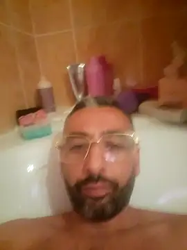 Snapshot of goldenhead1 chatting on 02.09.26 goldenhead1 online show from 02.09.26