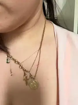 Luccreccia  online show from 03.28.26