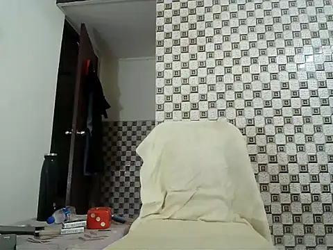 Snapshot of ind_jones_revised chatting on 09.24.25 ind jones revised online show from 09.24.25