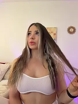 Snapshot of Ashleyjenner_ chatting on 04.16.26 Ashleyjenner online show from 04.16.26