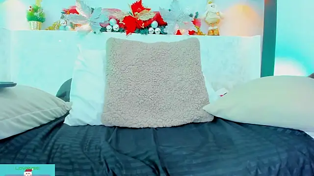 Natasha Colins1 online show from 12.13.24