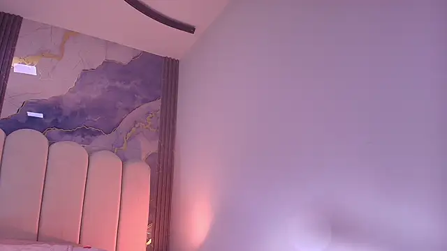 hot dione online show from 04.16.26