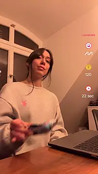 emiliasommer online show from 10.01.25