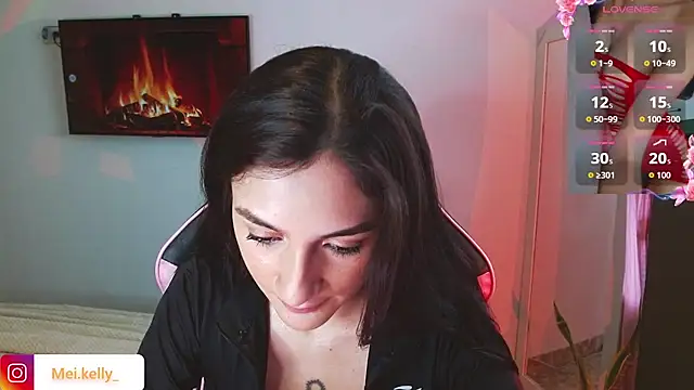 Mei Kelly online show from 11.08.25