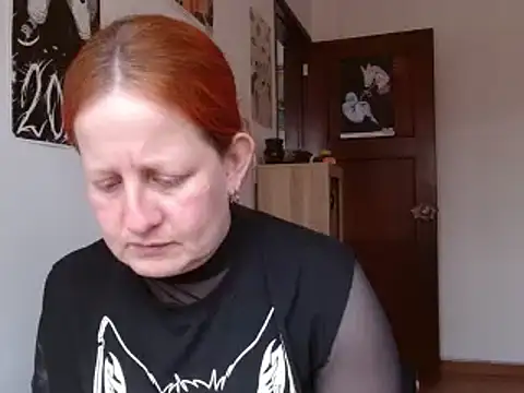 Snapshot of ViioletaMora chatting on 02.04.26 ViioletaMora online show from 02.04.26