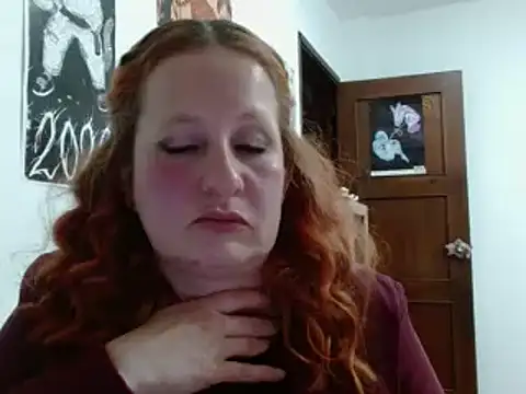 Snapshot of ViioletaMora chatting on 02.18.26 ViioletaMora online show from 02.18.26