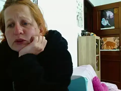 Snapshot of ViioletaMora chatting on 02.20.26 ViioletaMora online show from 02.20.26