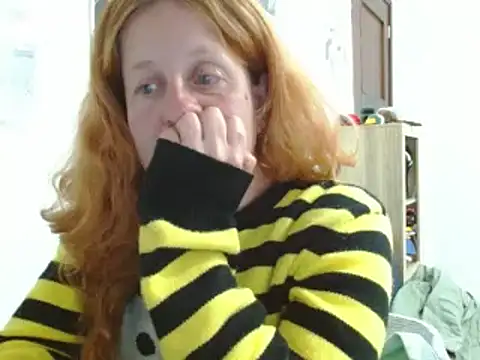 Snapshot of ViioletaMora chatting on 04.02.26 ViioletaMora online show from 04.02.26