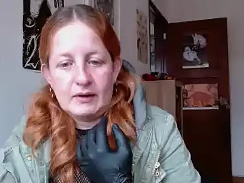 Snapshot of ViioletaMora chatting on 04.08.26 ViioletaMora online show from 04.08.26