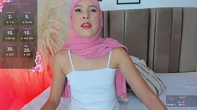 Snapshot of shann_a chatting on 03.05.25 shann a online show from 03.05.25