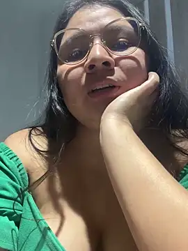 Snapshot of alice_love052 chatting on 11.23.25 alice love052 online show from 11.23.25