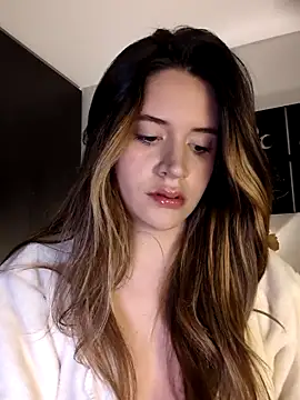 Snapshot of maliciaworld chatting on 10.23.25 maliciaworld online show from 10.23.25