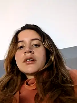 Snapshot of maliciaworld chatting on 10.27.25 maliciaworld online show from 10.27.25