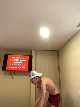 Snapshot of Elian_Cooper chatting on 01.03.25 Elian Cooper online show from 01.03.25