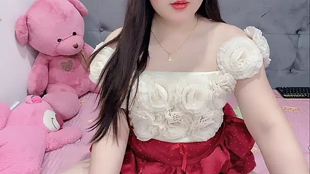 Snapshot of Funikio chatting on 09.17.25 Funikio online show from 09.17.25