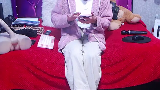 AyshaScott online show from 12.16.25