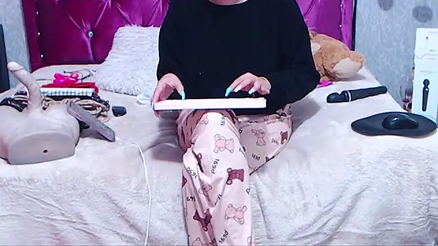 AyshaScott online show from 04.11.26