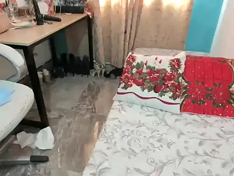 MonicaGarcia  online show from 01.04.25